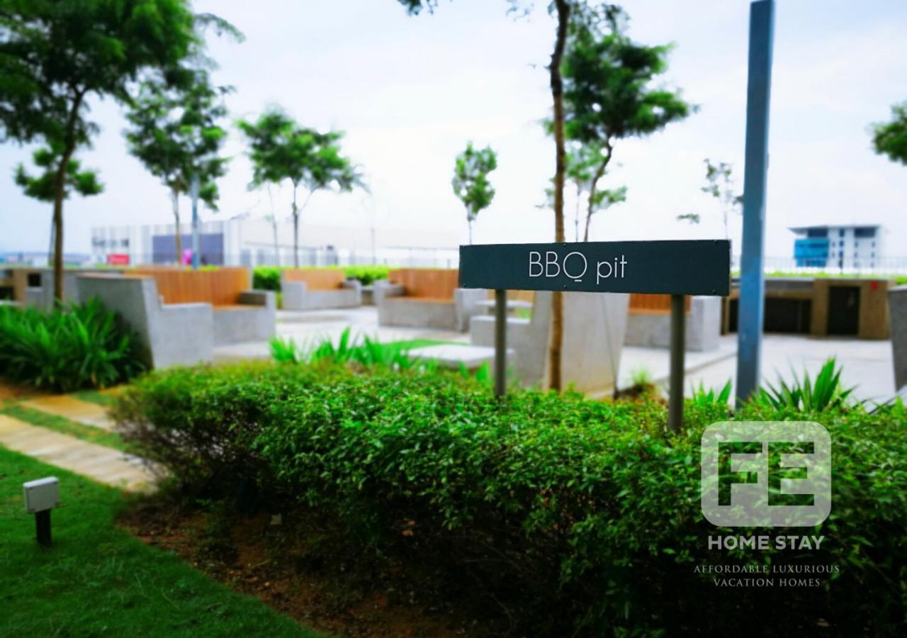 Netflix Wifi Trefoil Homestay Setia Alam Sacc Homestay Fe Shah Alam Exterior photo